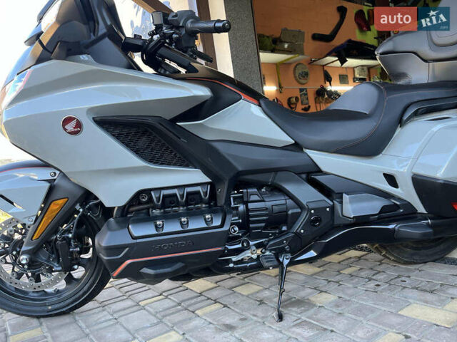 Серый Хонда GL 1800 Gold Wing, объемом двигателя 1.8 л и пробегом 1 тыс. км за 26500 $, фото 2 на Automoto.ua