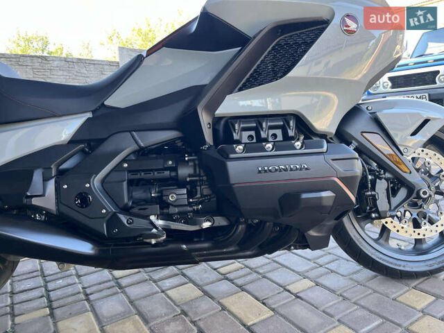 Серый Хонда GL 1800 Gold Wing, объемом двигателя 1.8 л и пробегом 1 тыс. км за 26500 $, фото 9 на Automoto.ua
