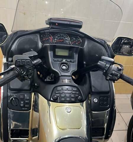 Сірий Хонда GL 1800 Gold Wing, об'ємом двигуна 0 л та пробігом 44 тис. км за 9200 $, фото 12 на Automoto.ua