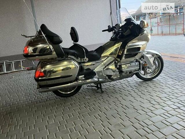 Серый Хонда GL 1800 Gold Wing, объемом двигателя 0 л и пробегом 44 тыс. км за 10400 $, фото 6 на Automoto.ua