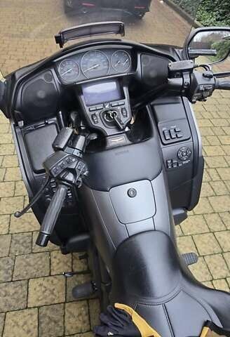 Серый Хонда GL 1800 Gold Wing, объемом двигателя 1.83 л и пробегом 29 тыс. км за 18000 $, фото 4 на Automoto.ua