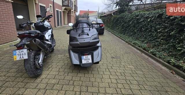 Серый Хонда GL 1800 Gold Wing, объемом двигателя 1.83 л и пробегом 29 тыс. км за 18000 $, фото 2 на Automoto.ua