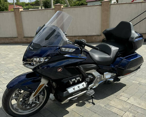 Синий Хонда GL 1800 Gold Wing, объемом двигателя 1.8 л и пробегом 4 тыс. км за 25500 $, фото 8 на Automoto.ua