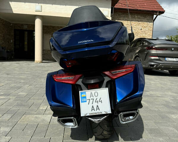 Синий Хонда GL 1800 Gold Wing, объемом двигателя 1.8 л и пробегом 4 тыс. км за 25500 $, фото 4 на Automoto.ua