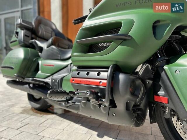 Зеленый Хонда GL 1800 Gold Wing, объемом двигателя 0 л и пробегом 65 тыс. км за 10500 $, фото 6 на Automoto.ua