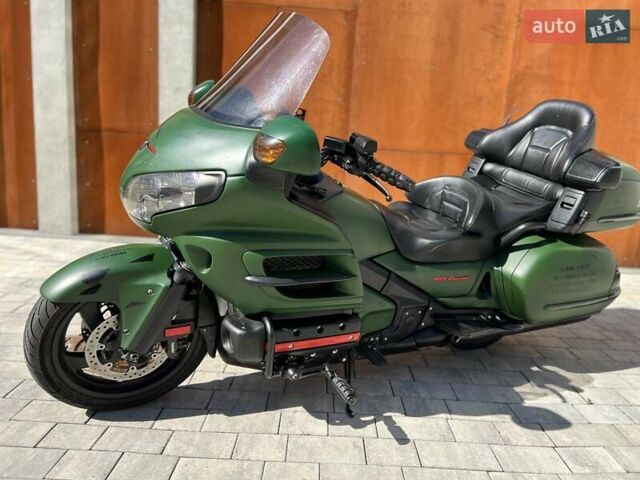 Зеленый Хонда GL 1800 Gold Wing, объемом двигателя 0 л и пробегом 65 тыс. км за 10500 $, фото 2 на Automoto.ua