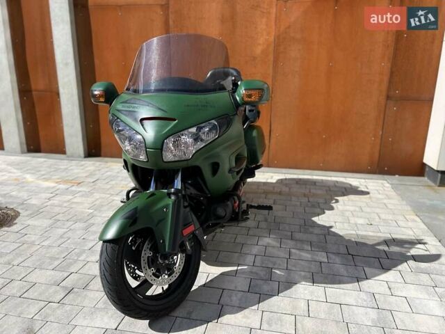 Зеленый Хонда GL 1800 Gold Wing, объемом двигателя 0 л и пробегом 65 тыс. км за 10500 $, фото 10 на Automoto.ua