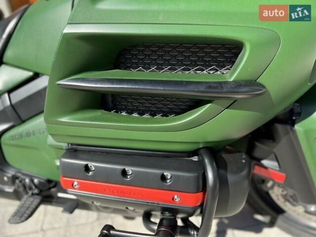 Зеленый Хонда GL 1800 Gold Wing, объемом двигателя 0 л и пробегом 65 тыс. км за 10500 $, фото 11 на Automoto.ua