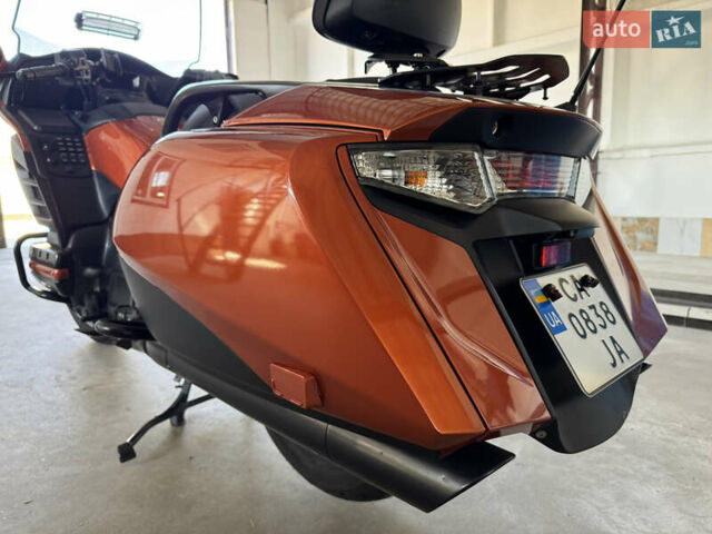 Помаранчевий Хонда GL 1800 Gold Wing, об'ємом двигуна 1.83 л та пробігом 220 тис. км за 12200 $, фото 3 на Automoto.ua