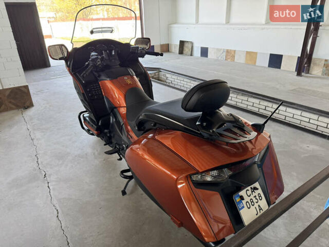 Помаранчевий Хонда GL 1800 Gold Wing, об'ємом двигуна 1.83 л та пробігом 220 тис. км за 12200 $, фото 2 на Automoto.ua