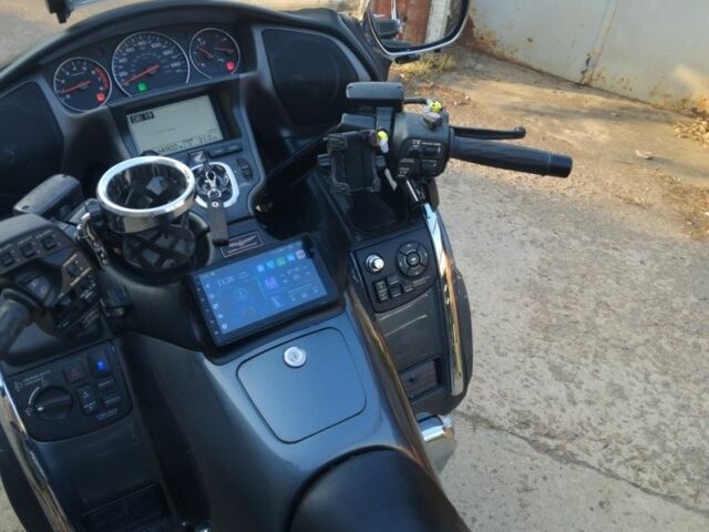 Хонда Голд Вінг, об'ємом двигуна 1.8 л та пробігом 0 тис. км за 11500 $, фото 7 на Automoto.ua