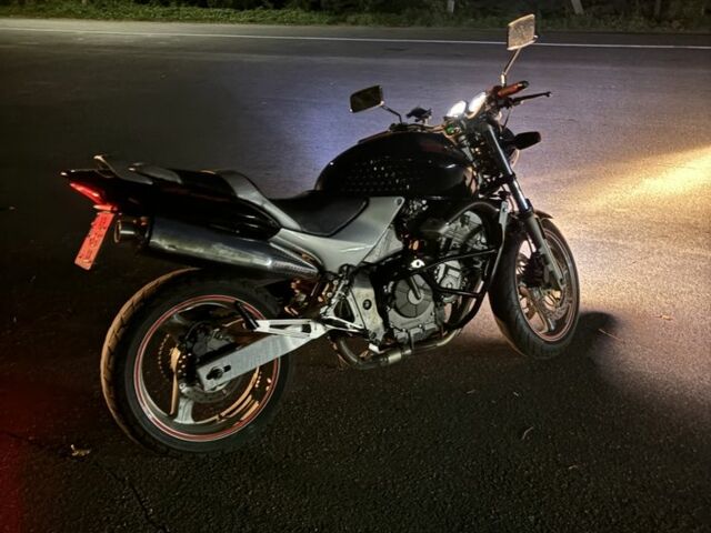 Хонда Хорнет, об'ємом двигуна 0.6 л та пробігом 0 тис. км за 2700 $, фото 1 на Automoto.ua