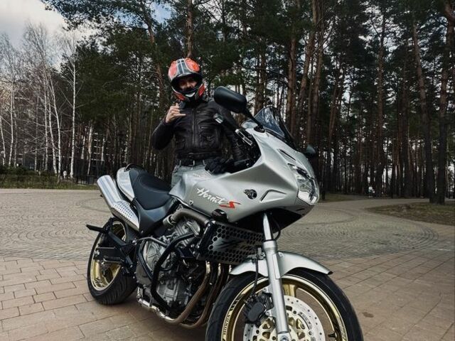 Хонда Хорнет, объемом двигателя 0.6 л и пробегом 0 тыс. км за 4150 $, фото 1 на Automoto.ua