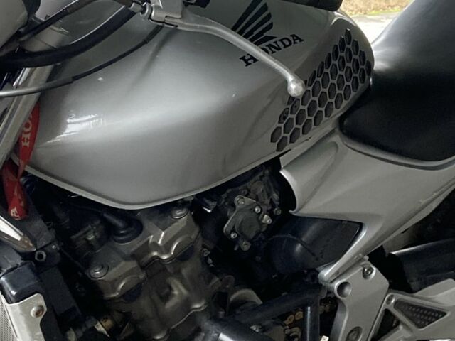 Хонда Хорнет, объемом двигателя 0.6 л и пробегом 0 тыс. км за 3500 $, фото 6 на Automoto.ua