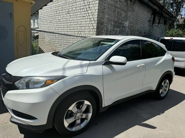 Белый Хонда ХРВ, объемом двигателя 1.8 л и пробегом 170 тыс. км за 12200 $, фото 6 на Automoto.ua