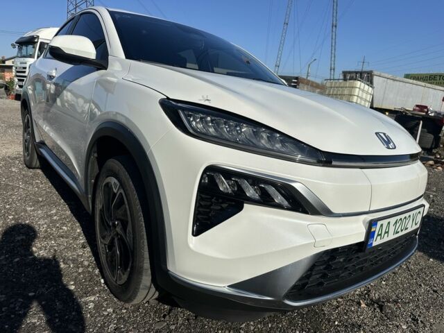 Белый Хонда ХРВ, объемом двигателя 0 л и пробегом 26 тыс. км за 19200 $, фото 2 на Automoto.ua