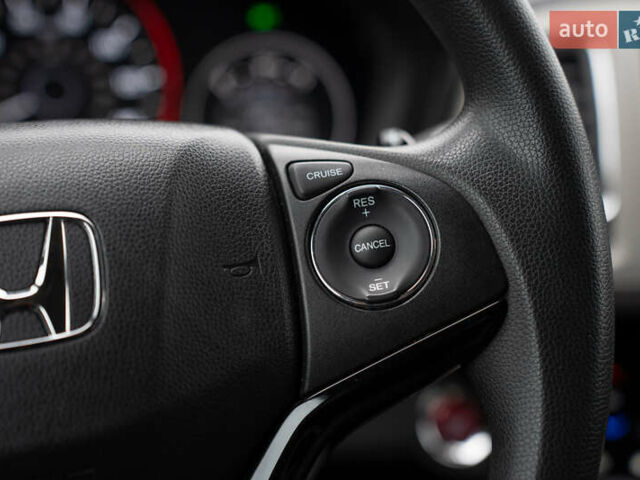 Белый Хонда ХРВ, объемом двигателя 1.8 л и пробегом 130 тыс. км за 15000 $, фото 30 на Automoto.ua