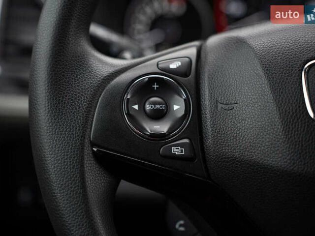 Белый Хонда ХРВ, объемом двигателя 1.8 л и пробегом 130 тыс. км за 15000 $, фото 29 на Automoto.ua