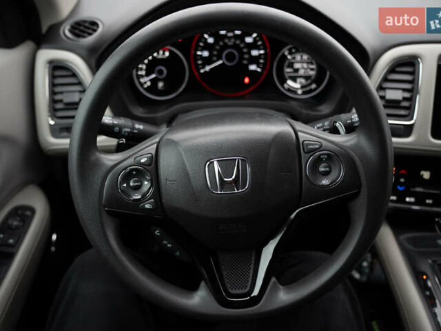 Белый Хонда ХРВ, объемом двигателя 1.8 л и пробегом 130 тыс. км за 15000 $, фото 33 на Automoto.ua