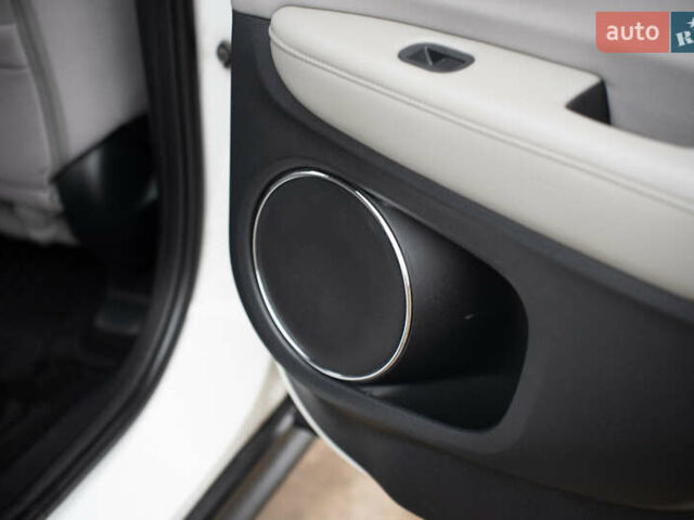 Белый Хонда ХРВ, объемом двигателя 1.8 л и пробегом 130 тыс. км за 15000 $, фото 20 на Automoto.ua