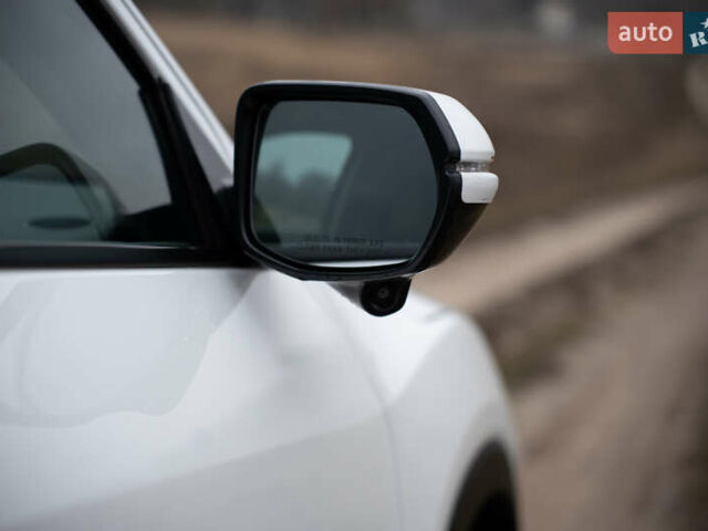 Белый Хонда ХРВ, объемом двигателя 1.8 л и пробегом 130 тыс. км за 15000 $, фото 10 на Automoto.ua