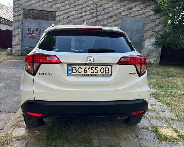 Белый Хонда ХРВ, объемом двигателя 1.8 л и пробегом 68 тыс. км за 17500 $, фото 2 на Automoto.ua