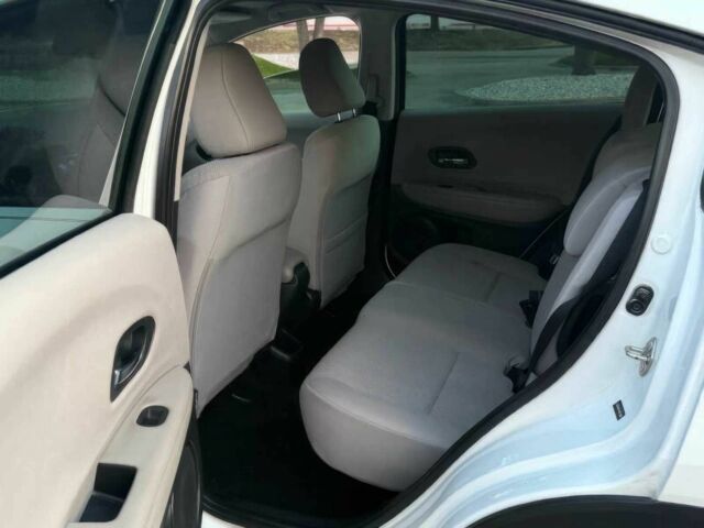 Білий Хонда ХРВ, об'ємом двигуна 1.8 л та пробігом 41 тис. км за 16200 $, фото 10 на Automoto.ua