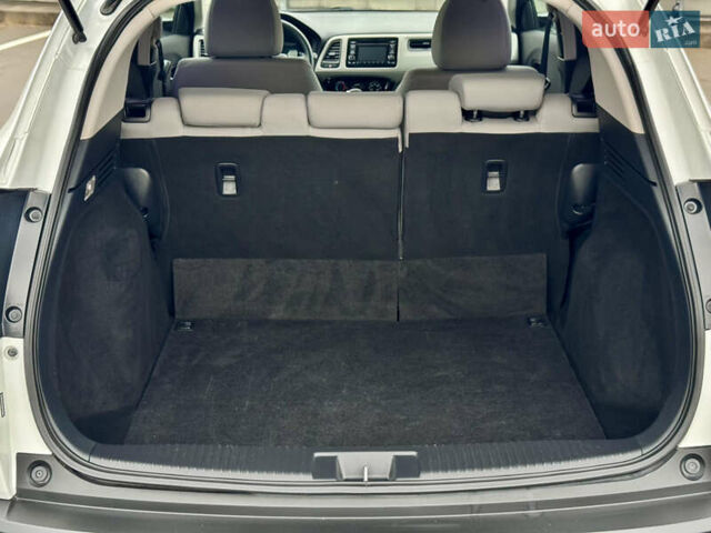 Белый Хонда ХРВ, объемом двигателя 1.8 л и пробегом 87 тыс. км за 16700 $, фото 44 на Automoto.ua