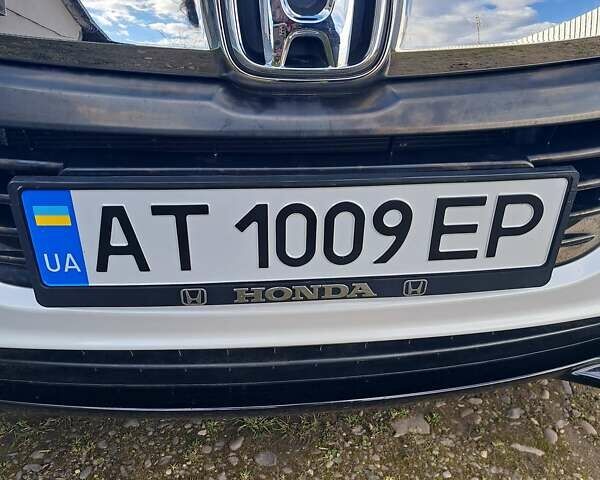 Белый Хонда ХРВ, объемом двигателя 1.8 л и пробегом 240 тыс. км за 19000 $, фото 2 на Automoto.ua