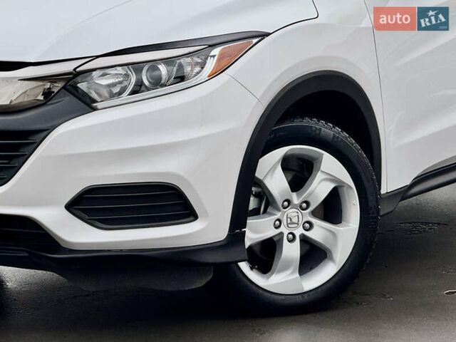 Белый Хонда ХРВ, объемом двигателя 1.8 л и пробегом 87 тыс. км за 16700 $, фото 5 на Automoto.ua