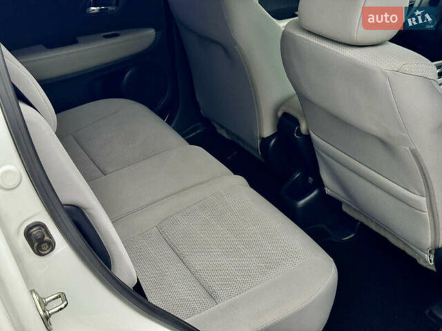 Белый Хонда ХРВ, объемом двигателя 1.8 л и пробегом 87 тыс. км за 16700 $, фото 42 на Automoto.ua