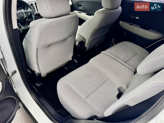 Белый Хонда ХРВ, объемом двигателя 1.8 л и пробегом 87 тыс. км за 16700 $, фото 40 на Automoto.ua