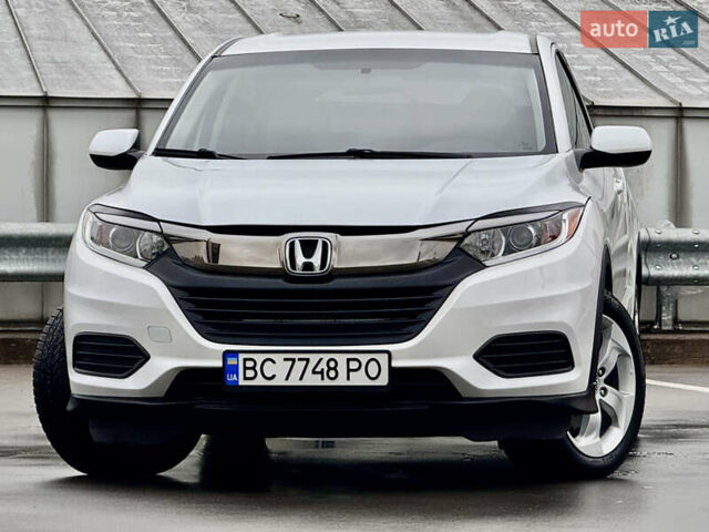 Белый Хонда ХРВ, объемом двигателя 1.8 л и пробегом 87 тыс. км за 16700 $, фото 2 на Automoto.ua