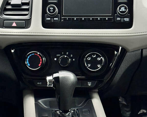 Белый Хонда ХРВ, объемом двигателя 1.8 л и пробегом 87 тыс. км за 16700 $, фото 29 на Automoto.ua