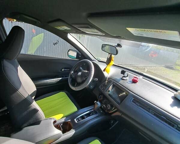 Белый Хонда ХРВ, объемом двигателя 1.8 л и пробегом 240 тыс. км за 19000 $, фото 9 на Automoto.ua