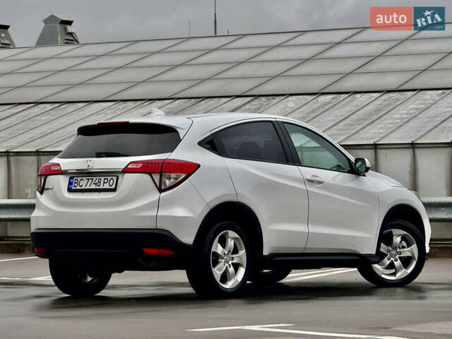 Белый Хонда ХРВ, объемом двигателя 1.8 л и пробегом 87 тыс. км за 16700 $, фото 16 на Automoto.ua