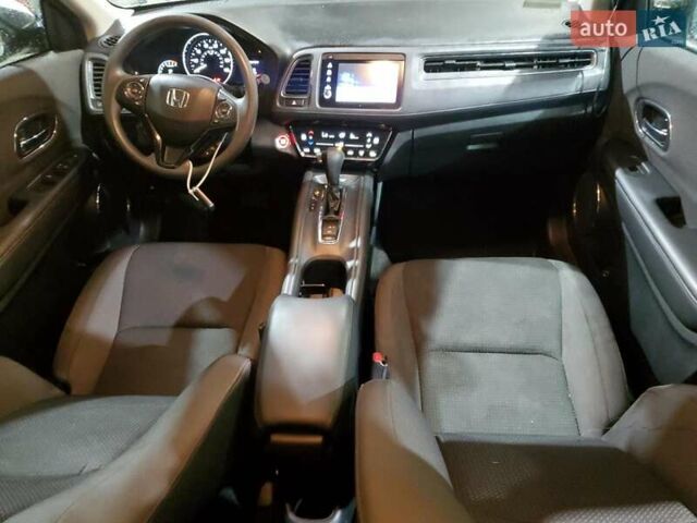 Белый Хонда ХРВ, объемом двигателя 1.8 л и пробегом 65 тыс. км за 3000 $, фото 7 на Automoto.ua
