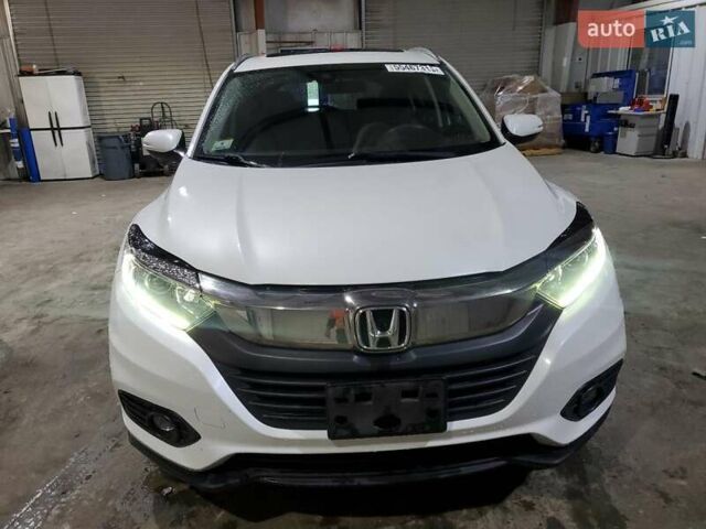 Белый Хонда ХРВ, объемом двигателя 1.8 л и пробегом 65 тыс. км за 3000 $, фото 4 на Automoto.ua