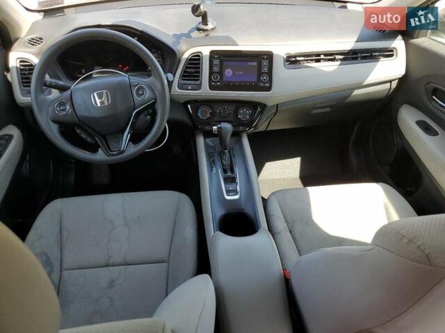 Белый Хонда ХРВ, объемом двигателя 1.8 л и пробегом 60 тыс. км за 3000 $, фото 7 на Automoto.ua