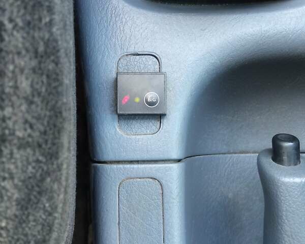 Черный Хонда ХРВ, объемом двигателя 1.6 л и пробегом 391 тыс. км за 3200 $, фото 16 на Automoto.ua