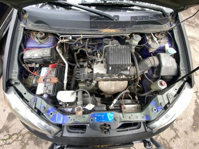 Черный Хонда ХРВ, объемом двигателя 1.6 л и пробегом 240 тыс. км за 2900 $, фото 7 на Automoto.ua