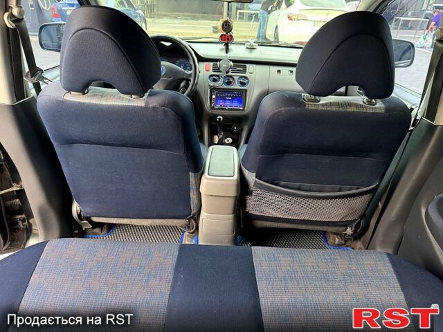 Черный Хонда ХРВ, объемом двигателя 1.6 л и пробегом 300 тыс. км за 5500 $, фото 11 на Automoto.ua