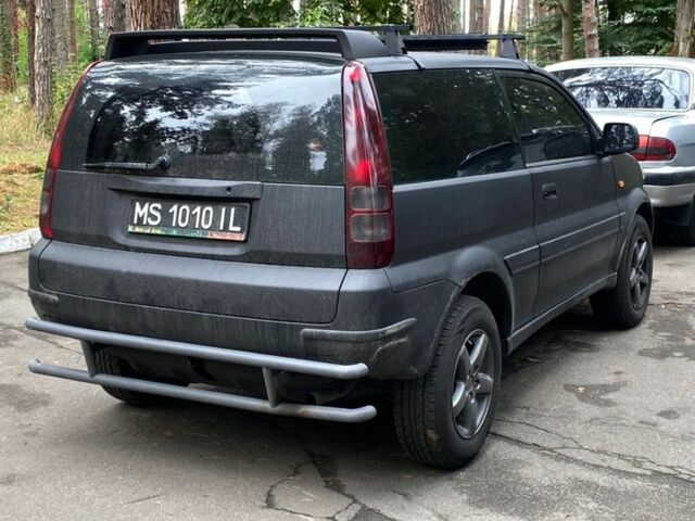 Черный Хонда ХРВ, объемом двигателя 1.6 л и пробегом 240 тыс. км за 2900 $, фото 4 на Automoto.ua