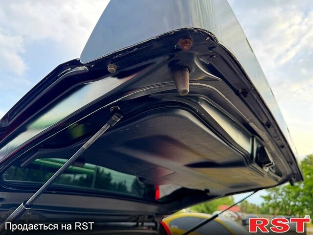 Черный Хонда ХРВ, объемом двигателя 1.6 л и пробегом 300 тыс. км за 5500 $, фото 10 на Automoto.ua