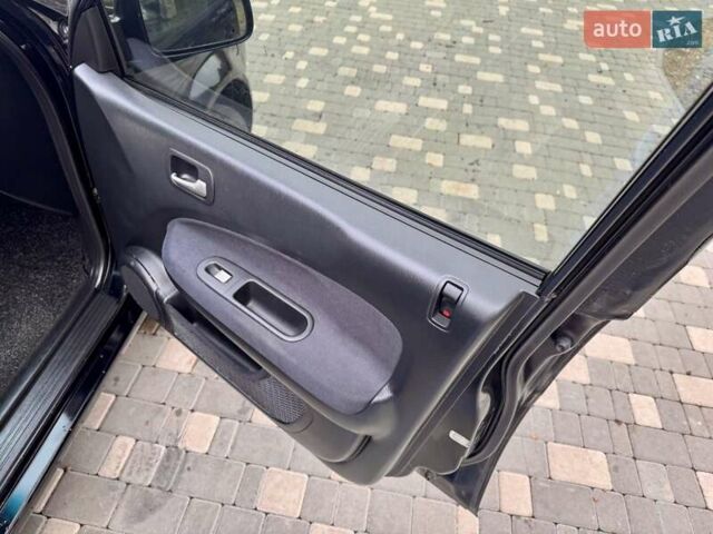 Черный Хонда ХРВ, объемом двигателя 1.6 л и пробегом 289 тыс. км за 6400 $, фото 43 на Automoto.ua