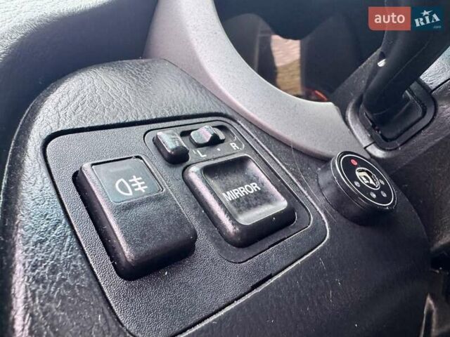 Черный Хонда ХРВ, объемом двигателя 1.6 л и пробегом 289 тыс. км за 6400 $, фото 37 на Automoto.ua