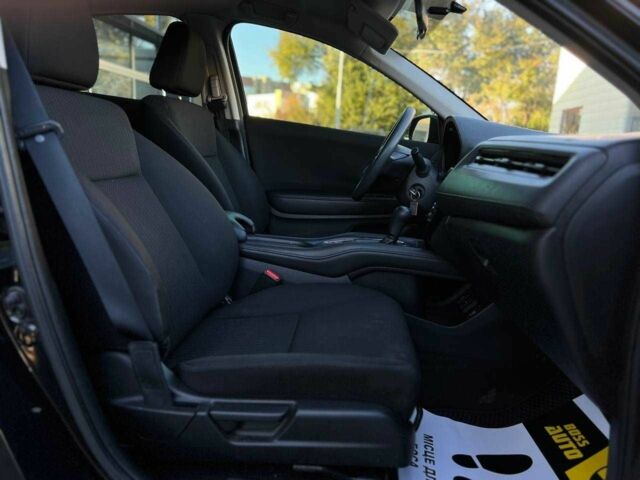 Черный Хонда ХРВ, объемом двигателя 1.8 л и пробегом 113 тыс. км за 12500 $, фото 6 на Automoto.ua