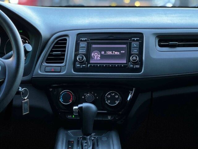 Черный Хонда ХРВ, объемом двигателя 1.8 л и пробегом 113 тыс. км за 12500 $, фото 11 на Automoto.ua