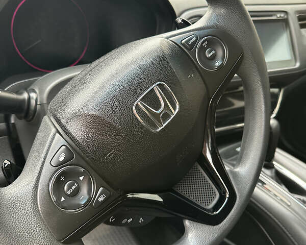 Черный Хонда ХРВ, объемом двигателя 1.8 л и пробегом 175 тыс. км за 14000 $, фото 28 на Automoto.ua