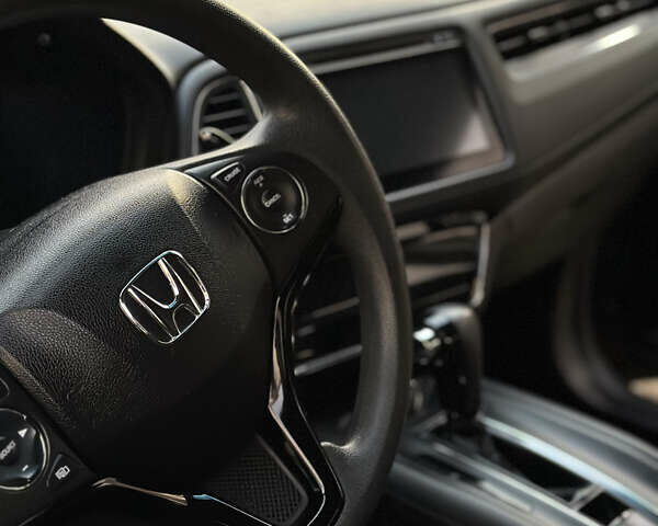 Черный Хонда ХРВ, объемом двигателя 1.8 л и пробегом 175 тыс. км за 14000 $, фото 12 на Automoto.ua